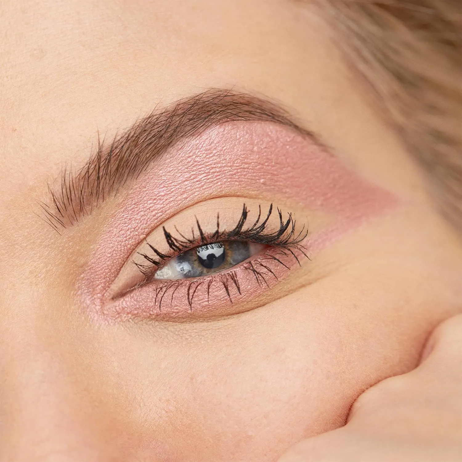 3INA The 24H Eye Stick - Creamy, Waterproof Formula - 2 In 1 Eyeshadow And Eyeliner - Highly Pigmented Shades - 24 Hour Long Lasting Wear - Metallic Finish - 314 Metallic Pink - 0.049 Oz