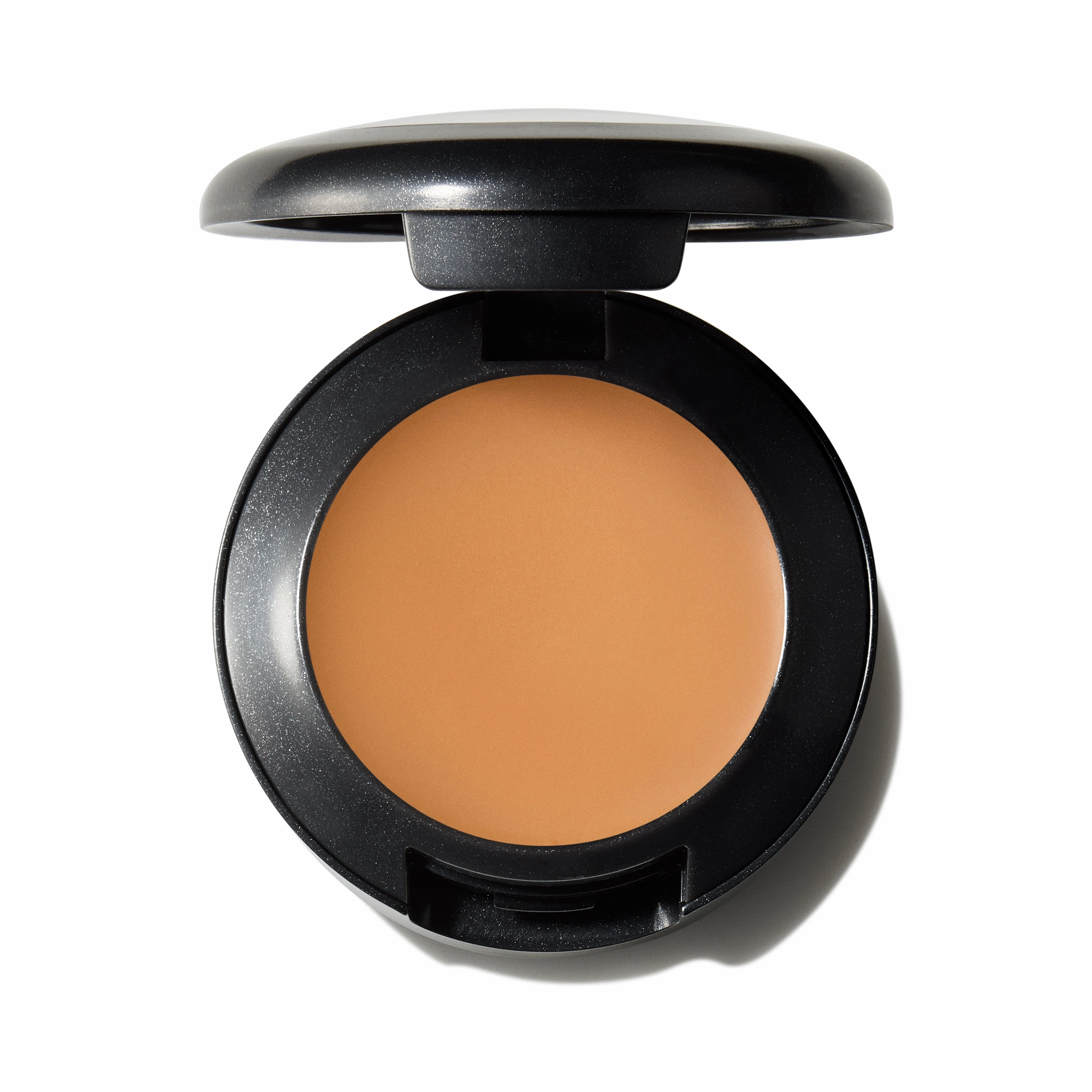 buy-studio-finish-spf-35-concealer-lebanon