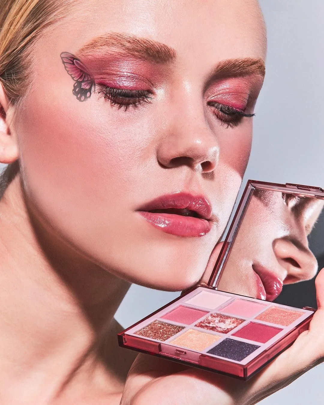 FARMASi Oasis Collection Eyeshadow Palette, Makeup Eye Shadow, Versatile Eyeshadow Palette for Hypnotizing From Soft to Intense, Matte & Shimmery Finishes, 0.28 oz, Mirage