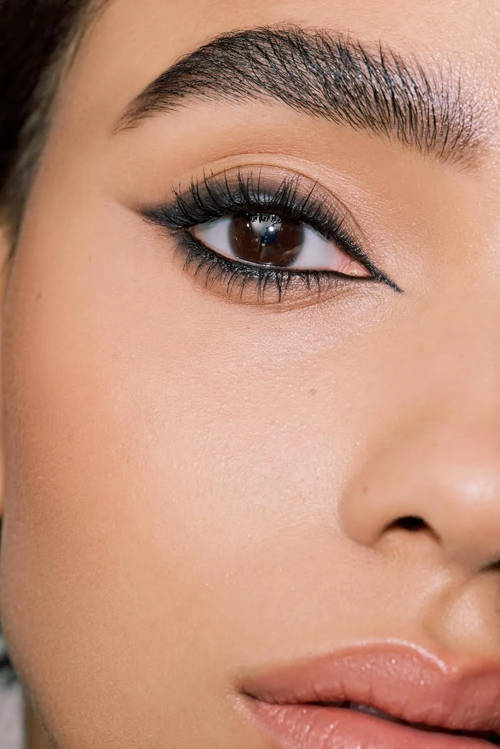 Kevyn Aucoin In Perspective Eyeliner Pencil, Black: Easy Use. Flexibility of a kajal makeup pencil and waterproof. Long wearing. For waterline, lash line, or eye lid. No crease. Create flawless looks.