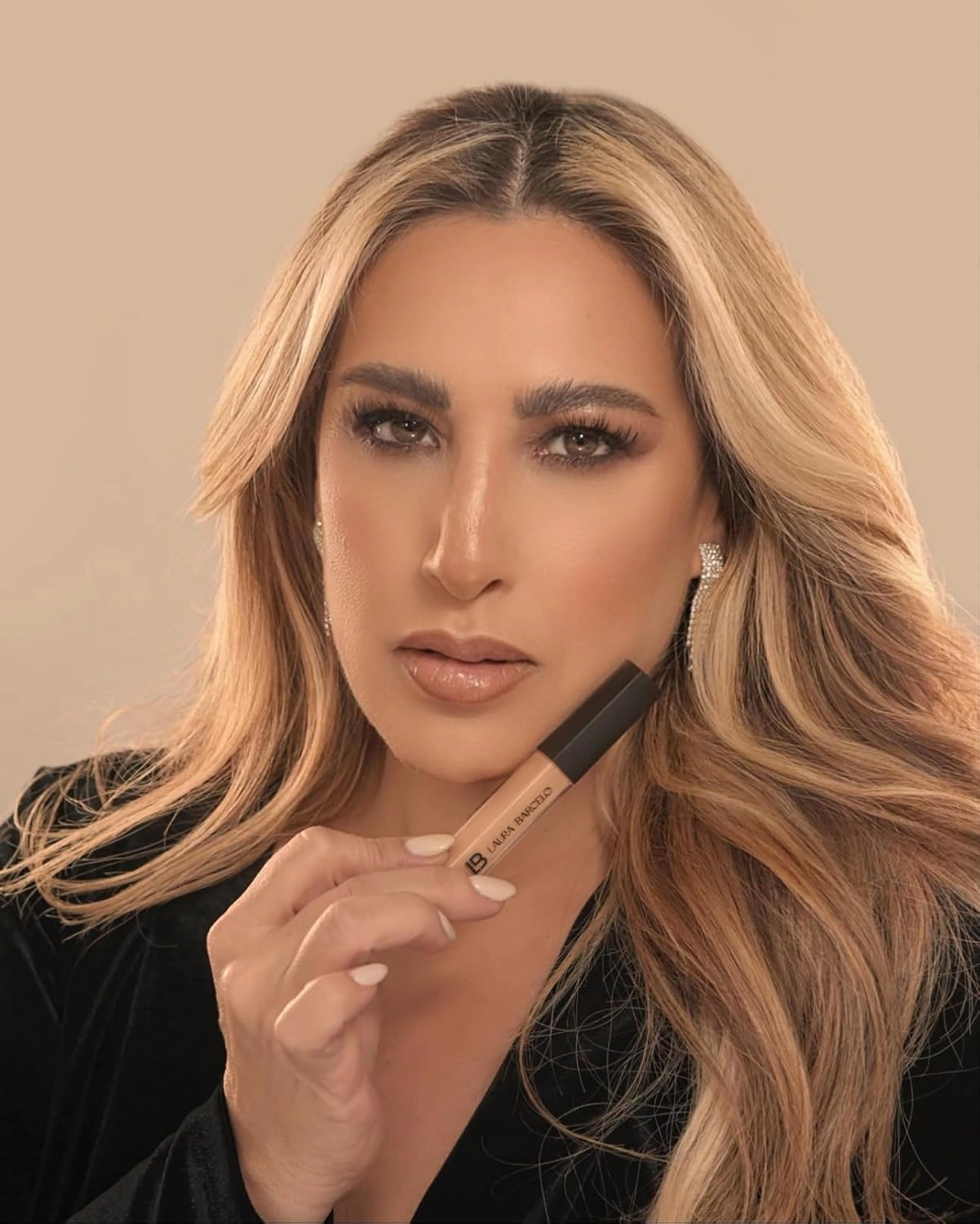 LB Full Coverage Concealer – Liquid Concealer with Hyaluronic Acid – Full Wear Concealer for Dark Circles and Imperfections – No Paraben and Cruelty-Free – Extra-Light Porcelain