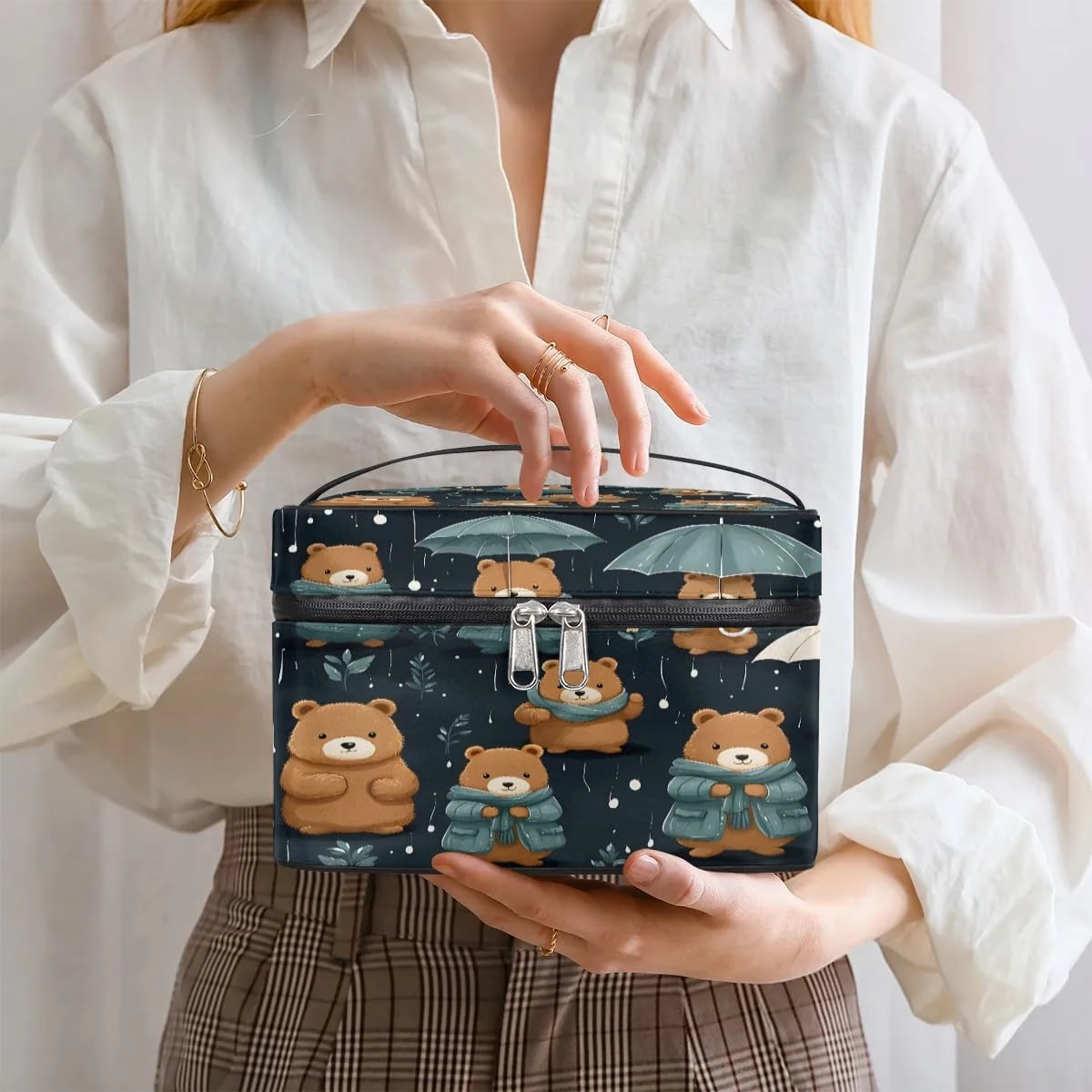 Makeup Bag Large Cute Bears Toiletry Bag for Women Travel Cosmetic Bag Portable Makeup Bag for Bottles Brushes Lipstick Skin Care