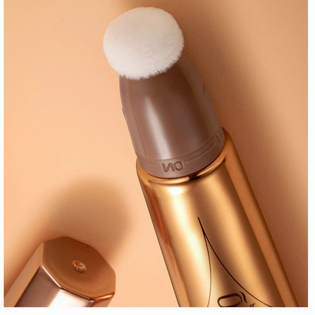 QIBEST multifunctional makeup powder blusher pen highlights naturally brightens facial contour Pearl liquid can be mixed with matte durable waterproof women's professional palette (E)