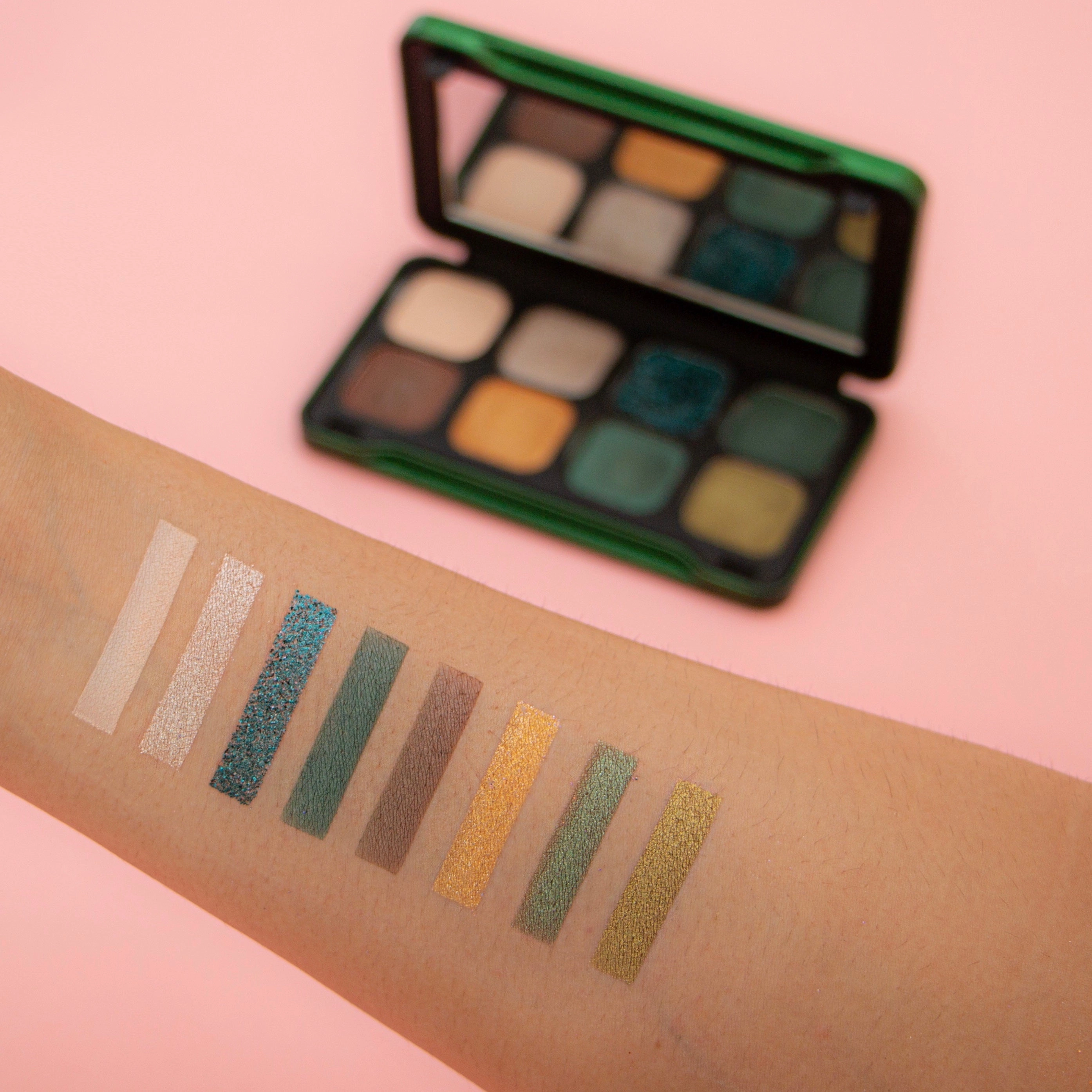 Revolution Forever Flawless Dynamic Everlasting Eyeshadow Palette