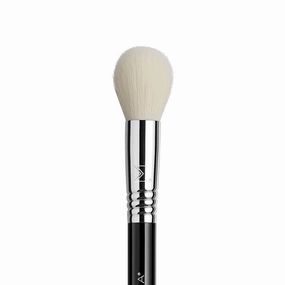 Sigma Beauty F76 Chiseled Cheek™ Brush